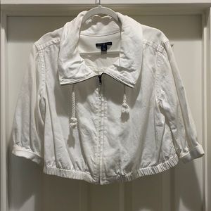 Cropped white jacket